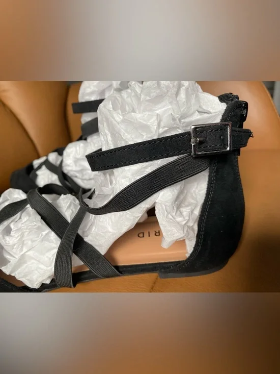 Torrid Black Pointed-Toe Crisscross Ballet Flats Size 9 - Picture 4 of 9